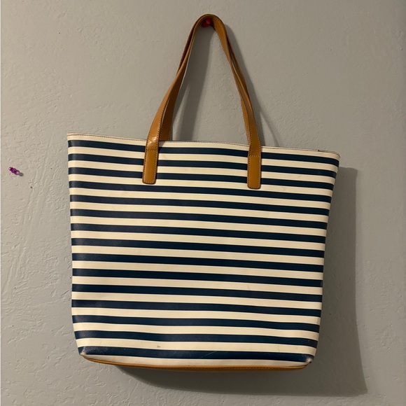 Blue and white bow graphic Kenneth Cole reaction tote back - flawed - Picture 6 of 12